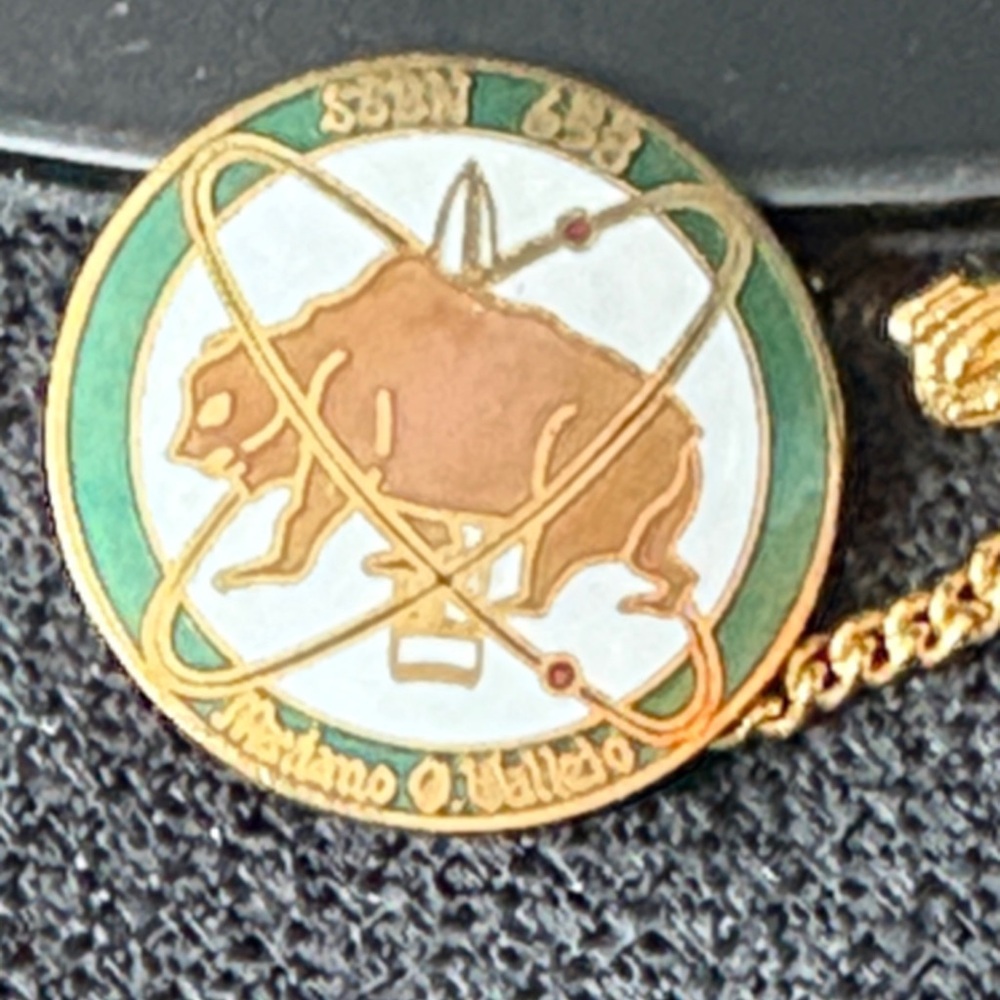 Vintage USS Mariano G Vallejo submarine tie tack pin.